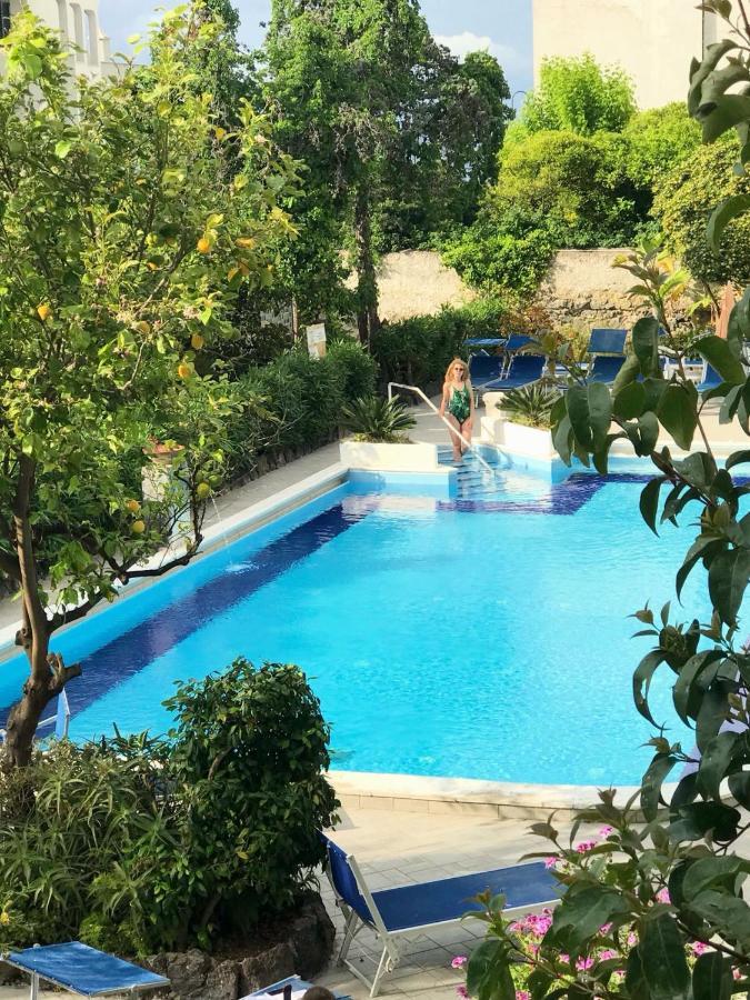 Imperial Hotel 4*